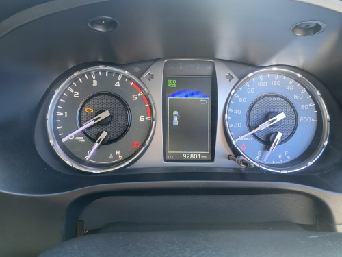Toyota Hilux 2,4 GD6 Dcab RB in Namibia
