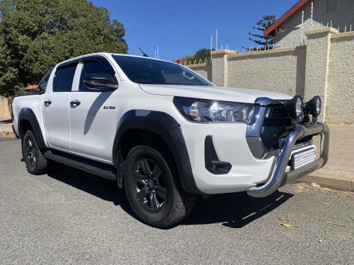 Toyota Hilux 2,4 GD6 Dcab RB in Namibia