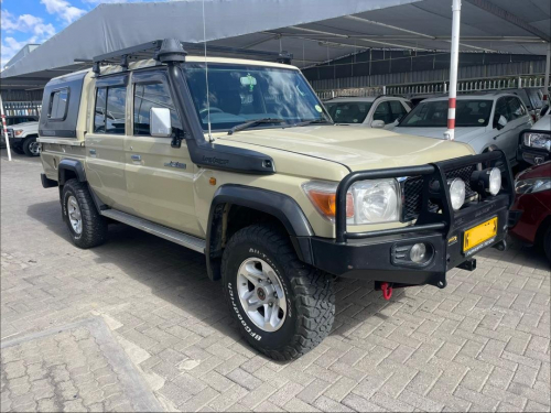 Toyota Land Cruiser 4.2 Dcab 4x4 in Namibia