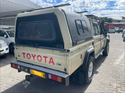 Toyota Land Cruiser 4.2 Dcab 4x4 in Namibia