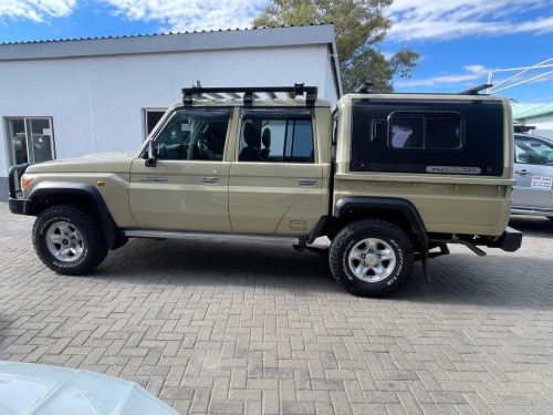 Toyota Land Cruiser 4.2 Dcab 4x4 in Namibia