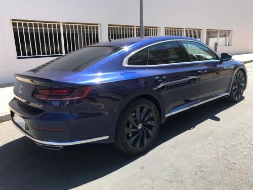 Volkswagen VW Arteon 2lt Tsi R-line AWD in Namibia