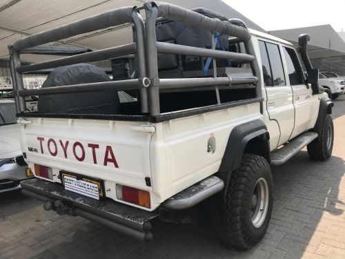 Toyota Land Cruiser V8 Diesel Dcab in Namibia