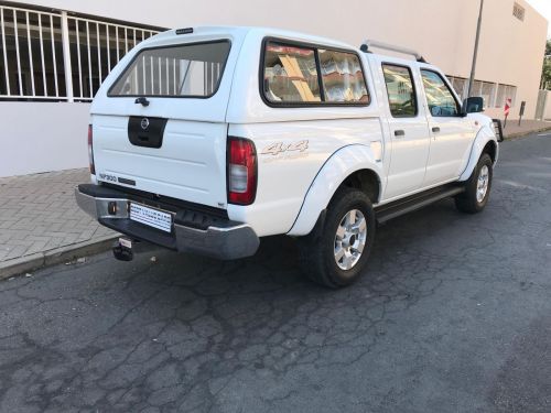 Nissan Nissan NP300 2.5 Tdi Dcab 4x4 in Namibia