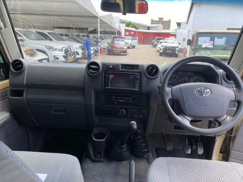 Toyota Land Cruiser 4.5 V8 Diesel 4x4 in Namibia