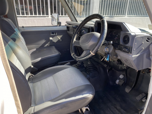 Toyota Land Cruiser 4.2 Scab 4x4 in Namibia