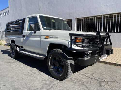 Used Toyota Land Cruiser 4.2 Scab 4x4 for sale in Windhoek