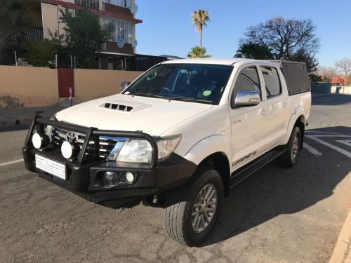 Toyota Hilux Legend 45 3lt D4D Dcab 4x4 in Namibia