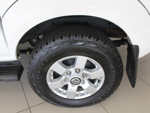 Nissan NP300 DC 4x4 in Namibia