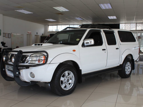 Nissan NP300 DC 4x4 in Namibia