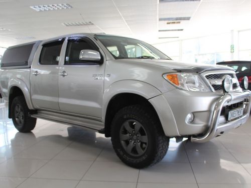 Toyota Hilux 4.0 V6 DCab 4x4 Manual . in Namibia