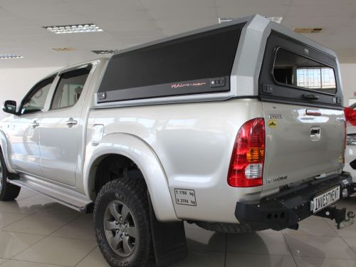 Toyota Hilux 4.0 V6 DCab 4x4 Manual . in Namibia