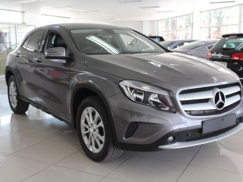 Mercedes-Benz GLA 200d in Namibia