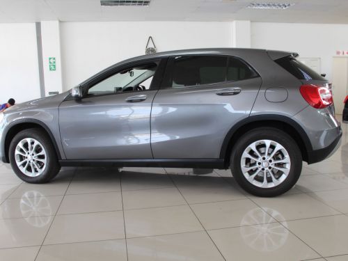 Mercedes-Benz GLA 200d in Namibia