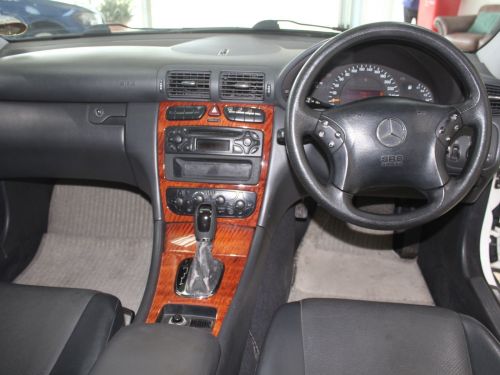 Mercedes-Benz C180 Kompressor A/T in Namibia