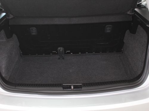 Volkswagen Vw Polo Vivo Comfortline 1.6i Auto in Namibia