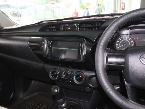 Toyota Hilux 2.0 VVTI in Namibia
