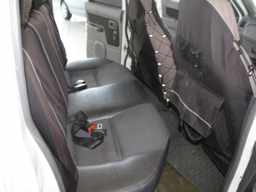 Nissan Nissan Np300 2.4i in Namibia