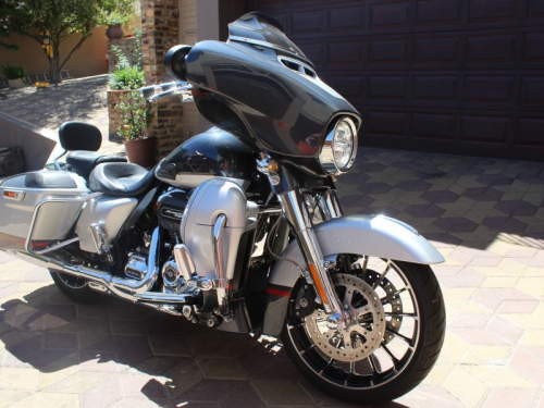 Harley-Davidson Street Glide CVO 117 in Namibia