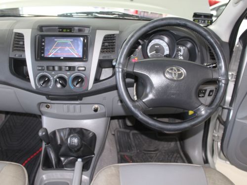 Toyota Toyota Hilux 4.0 V6 4x4 Dcab MT in Namibia