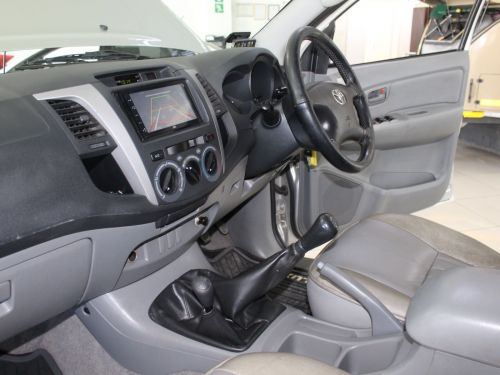Toyota Toyota Hilux 4.0 V6 4x4 Dcab MT in Namibia
