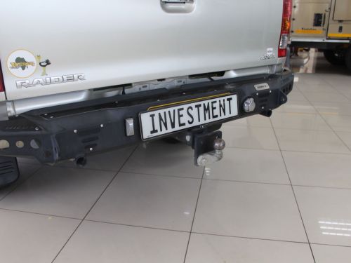 Toyota Toyota Hilux 4.0 V6 4x4 Dcab MT in Namibia