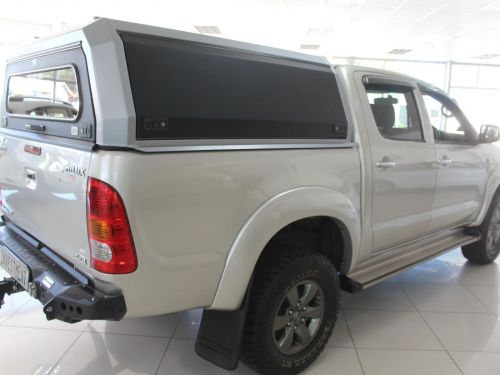 Toyota Toyota Hilux 4.0 V6 4x4 Dcab MT in Namibia