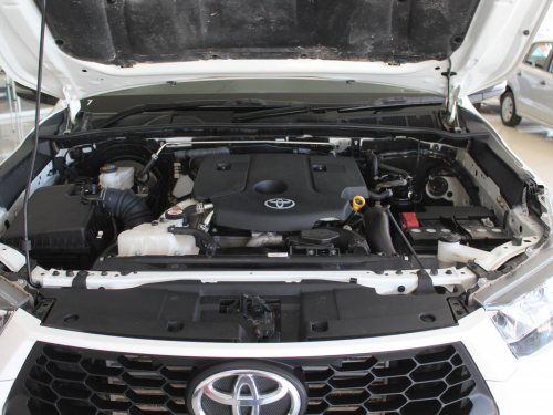 Toyota Hilux 2.4 GD6 DC 4x4 in Namibia
