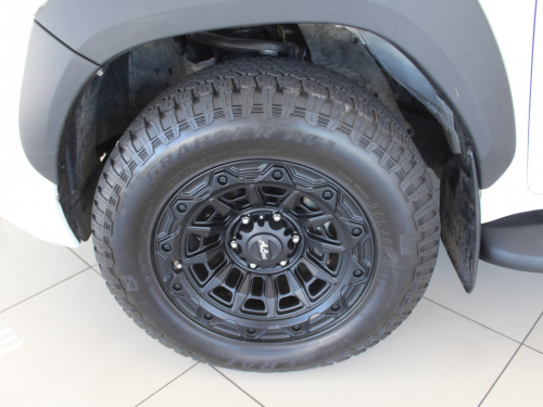 Toyota Hilux 2.4 GD6 DC 4x4 in Namibia