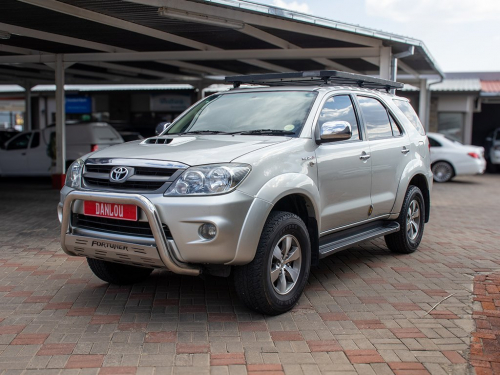 Toyota Fortuner 3.0 D4D R/B 4X2 in Namibia