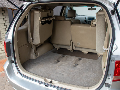 Toyota Fortuner 3.0 D4D R/B 4X2 in Namibia