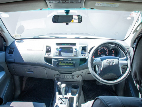 Toyota Hilux 4.0 V6 Raider 4X4 A/T P/U D/C in Namibia