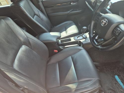 Toyota Hilux 2.8 GD6 D/C LEGEND AT 4X4 in Namibia
