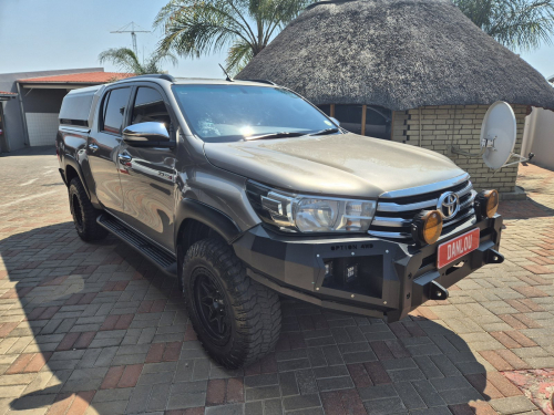 Pre-owned Toyota Hilux 2.8 GD6 D/CAB Raider A/T 4x4 for sale in 