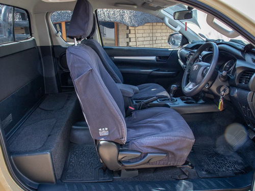 Toyota Hilux 2.4 GD-6 RB Raider A/T P/U in Namibia