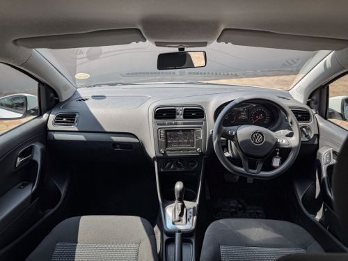 Volkswagen Polo 1.6 A/T C/Line in Namibia