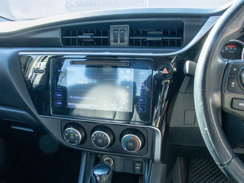 Toyota Corolla 1.6 Prestige CVT in Namibia