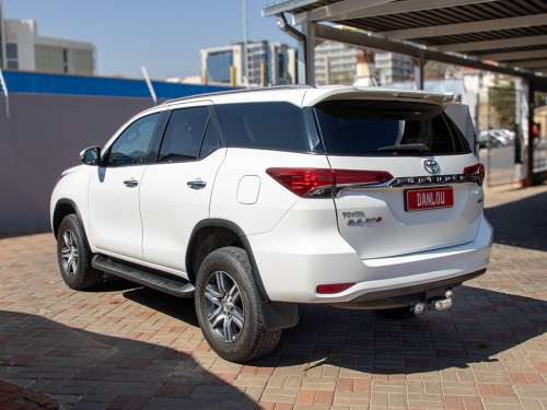 Toyota Fortuner 2.4 GD-6 4X4 A/T in Namibia