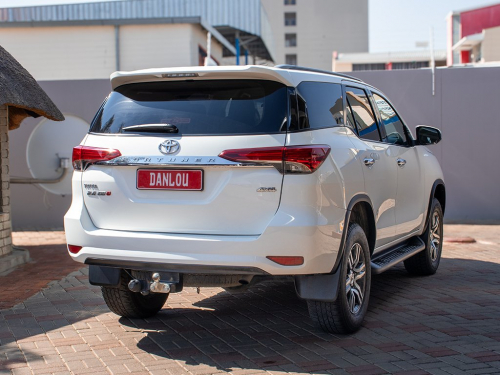 Toyota Fortuner 2.4 GD-6 4X4 A/T in Namibia
