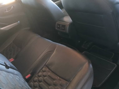 Nissan Navara 2.5LE Plus 4x4 D/C M/T in Namibia