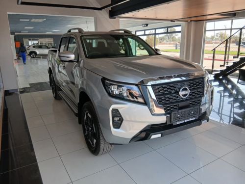 Nissan 2.5 LE Plus 4x4 A/T in Namibia