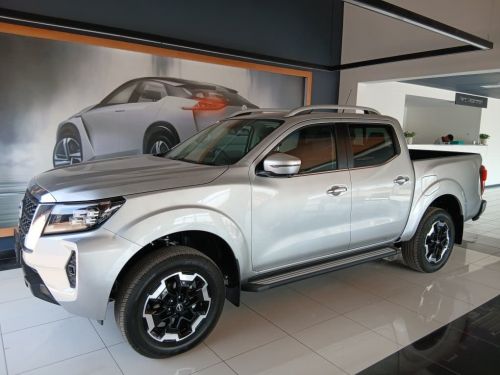 Nissan 2.5 LE Plus 4x4 A/T in Namibia