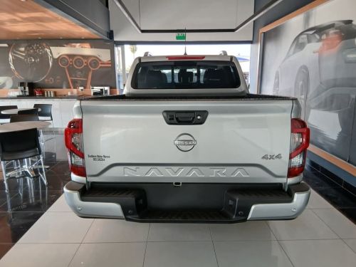 Nissan 2.5 LE Plus 4x4 A/T in Namibia