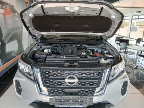 Nissan 2.5 LE Plus 4x4 A/T in Namibia