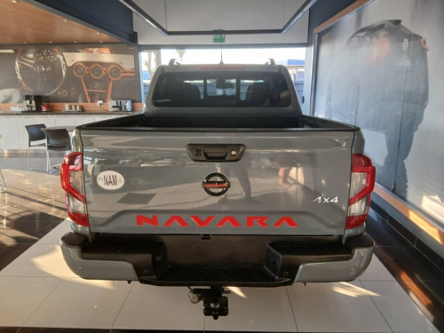 Nissan Navara Pro-4x 2.5d 4x4 D/C A/T (140kw ) in Namibia