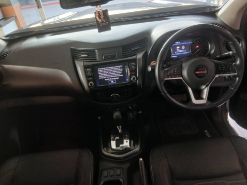 Nissan Navara Pro-4x 2.5d 4x4 D/C A/T (140kw ) in Namibia