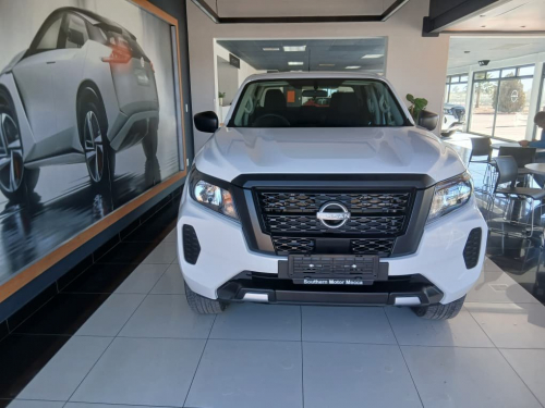 New Nissan Navara 2.5d SE Plus 4x4 D/C M/T for sale in Mariental