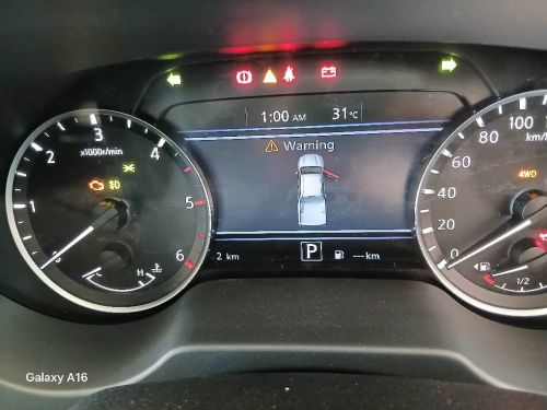 Nissan NAVARA 2.5D LE Plus 4x4 D/C 7AT in Namibia
