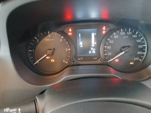 Nissan Navara 2.5D XE 4x4 Plus D/C M/T in Namibia