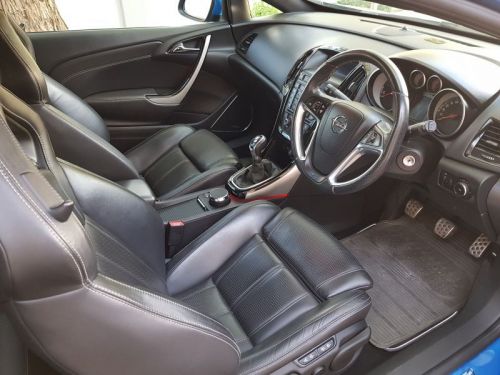Opel Astra 2.0T OPC in Namibia